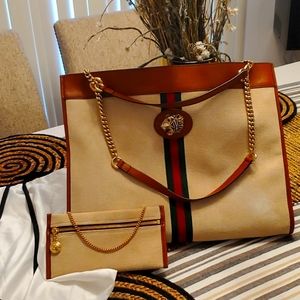Gucci Tote with matching wallet